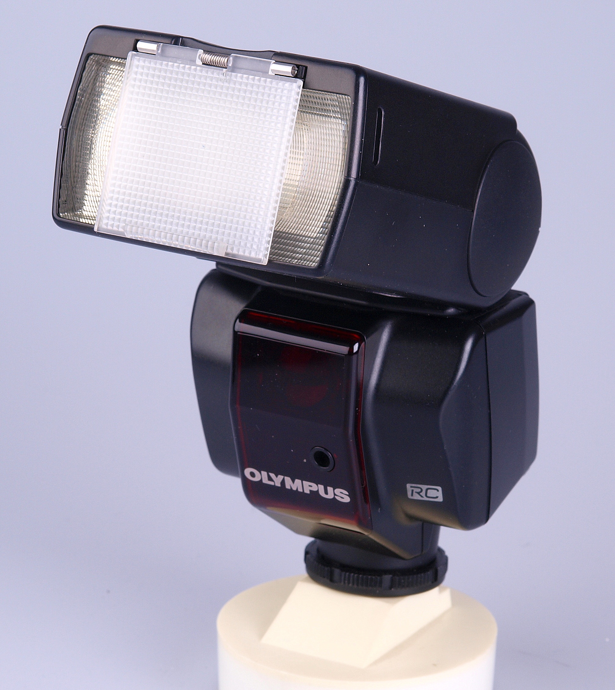 Flash Cobra Olympus FL-36, Griffe Intelligente, Inclinable, écran LCD - Ouvert Jamais Utilisé