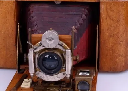Wide-Angle - Vintage folding cameras