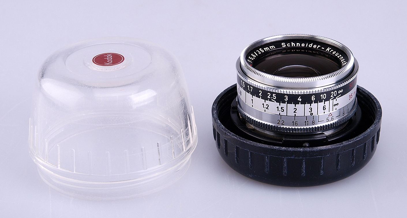 Rodenstock Retina-Curtar Xenon C 35mm F5.6 lens in plastic keeper. - Wide  Angle